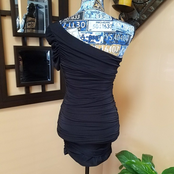 (SOLD) LITTLE BLACK DRESS - Picture 5 of 8